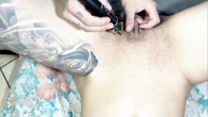 Dọn cỏ cho khách