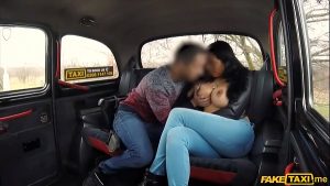 Nút vú em hàng ngực khủng