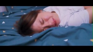 Bạn gái dùng cách này để bảo vệ bạn trai khỏi đòi nợ