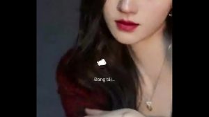 Gái việt dâm khoe hàng móc lồn trên mạng xã hội