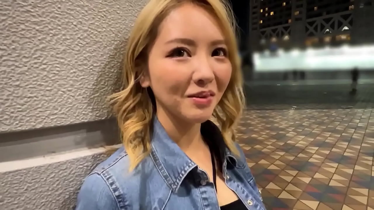 Em gái xăm hình ngực to bị đụ và đạt cực khoái - VLXXHOT