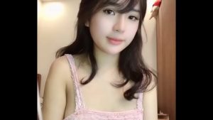 Gái xinh lồn dâm múp nước dâm lênh láng