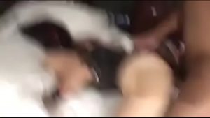 Doggy em nhân sự mới quen đít bự