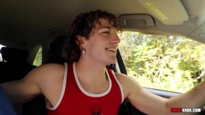 Chơi nhau trên xe sướng quá