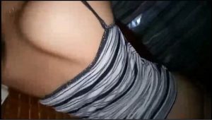 Em cứ nằm đó để anh chịch cho