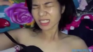 Chịch con em dâm mặt phê