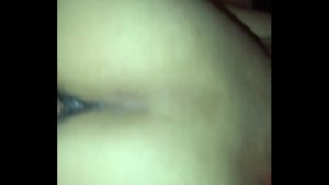 Nhét con cu vào lồn ngập nước