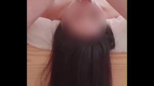 Gãi cu liên tục vào mồm em