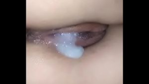 Lồn chảy đầy dịch sướng quá