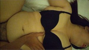 Gạ chịch không bao chơi chị mái già