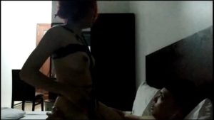 Nhìn thấy video bạn gái chịch nhau với trai