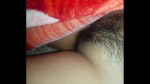 Chồng thẩm du khi vợ ngủ