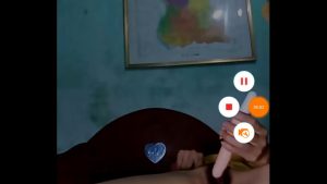 Nhìn em nghịch lồn này