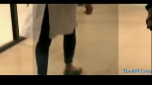 Y tá dâm dục  khoe bướm