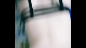 Chơi cô em gái Việt dâm doggy