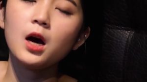 Cô em dâm nứng gạ tình