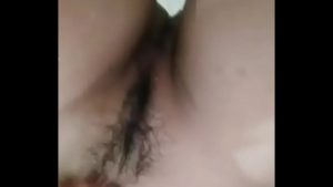 Xoa lồn dâm múp míp