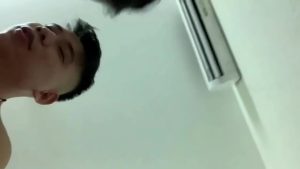 Làm tình mạnh bạo em thở sung sướng