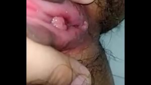 Cô bạn gái lồn hồng dâm dục