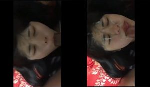 Mới mút đã xuất đầy mặt bé rồi