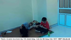 Xoạc lồn cùng cô bạn gái quê