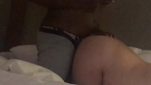 Tụt đồ dâm nứng thèm chịch