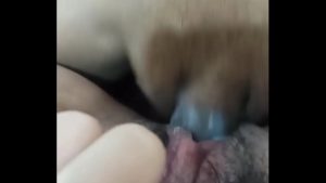 Đang mệt anh cứ bắt chịch