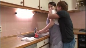 Vụng trộm cùng bà mẹ kế