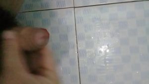 Sục cu bắn hết ra ngoài