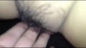 Sờ mu gái một con