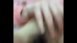 Cho bạn trai xem bím