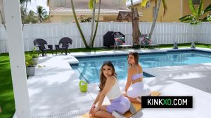 Ngắm hai em bồ dâm