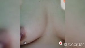 Bướm xinh vú tròn nhìn mê quá trời