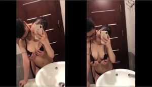 Tự quay video cùng bạn trai