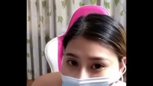 Gái việt show vú