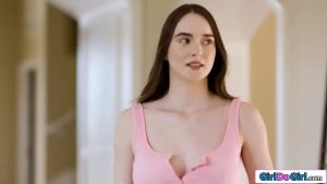 Chịch gái vú bự xinh