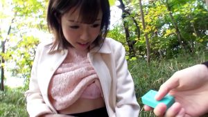 Cho gái xinh thử đồ chơi mới