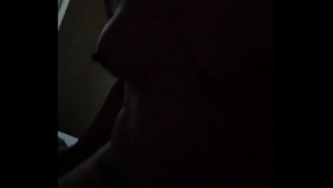 Video quay lén chịch em gái hàng múp trong tối