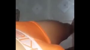 Anh trai nứng quá sóc lọ cho người yêu xem