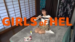 Girl dâm được bố dượng tự sướng lồn cho quá đã