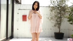 Phệt gái xinh váy hồng bắn tinh đầy bướm