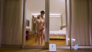 Phệt gái doggy trước gương em sướng đỉnh dâm phê quá đã